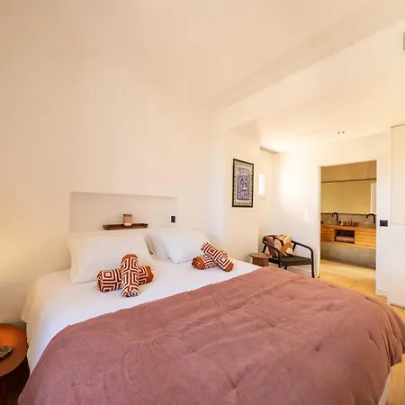 Charming Appt- Ac-1br-4p - 5min-st-tropez شقة