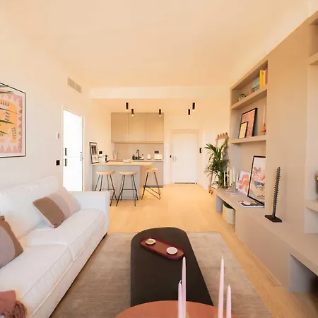 Charming Appt- Ac-1br-4p - 5min-st-tropez شقة